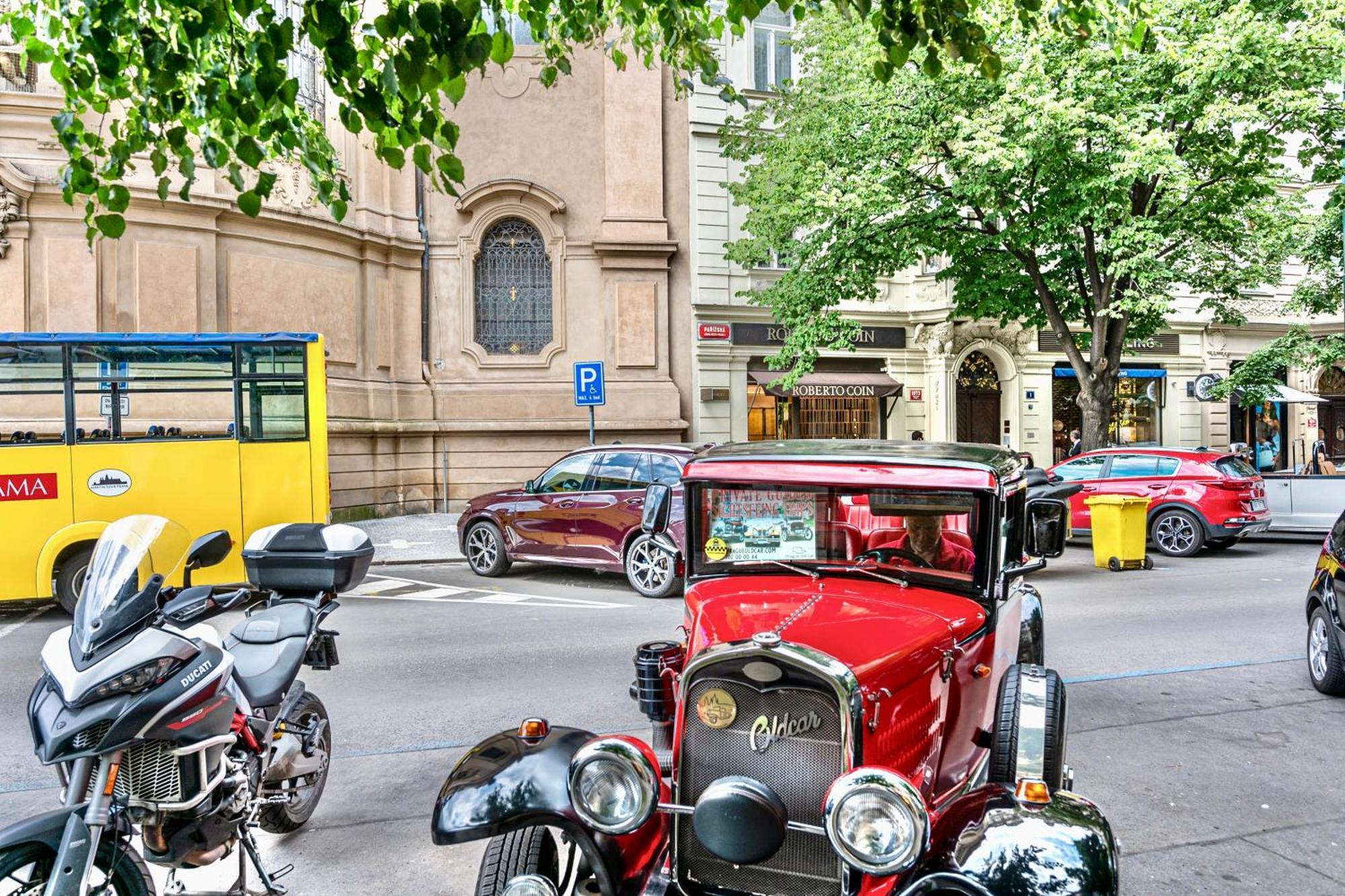 The Old Town Square & Parizska Apartments Prague Ngoại thất bức ảnh